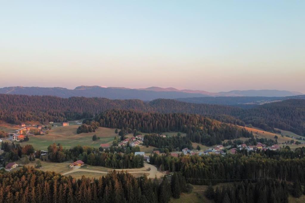 Chic & Champetre Au Coeur Du Haut-Jura Lamoura Extérieur photo